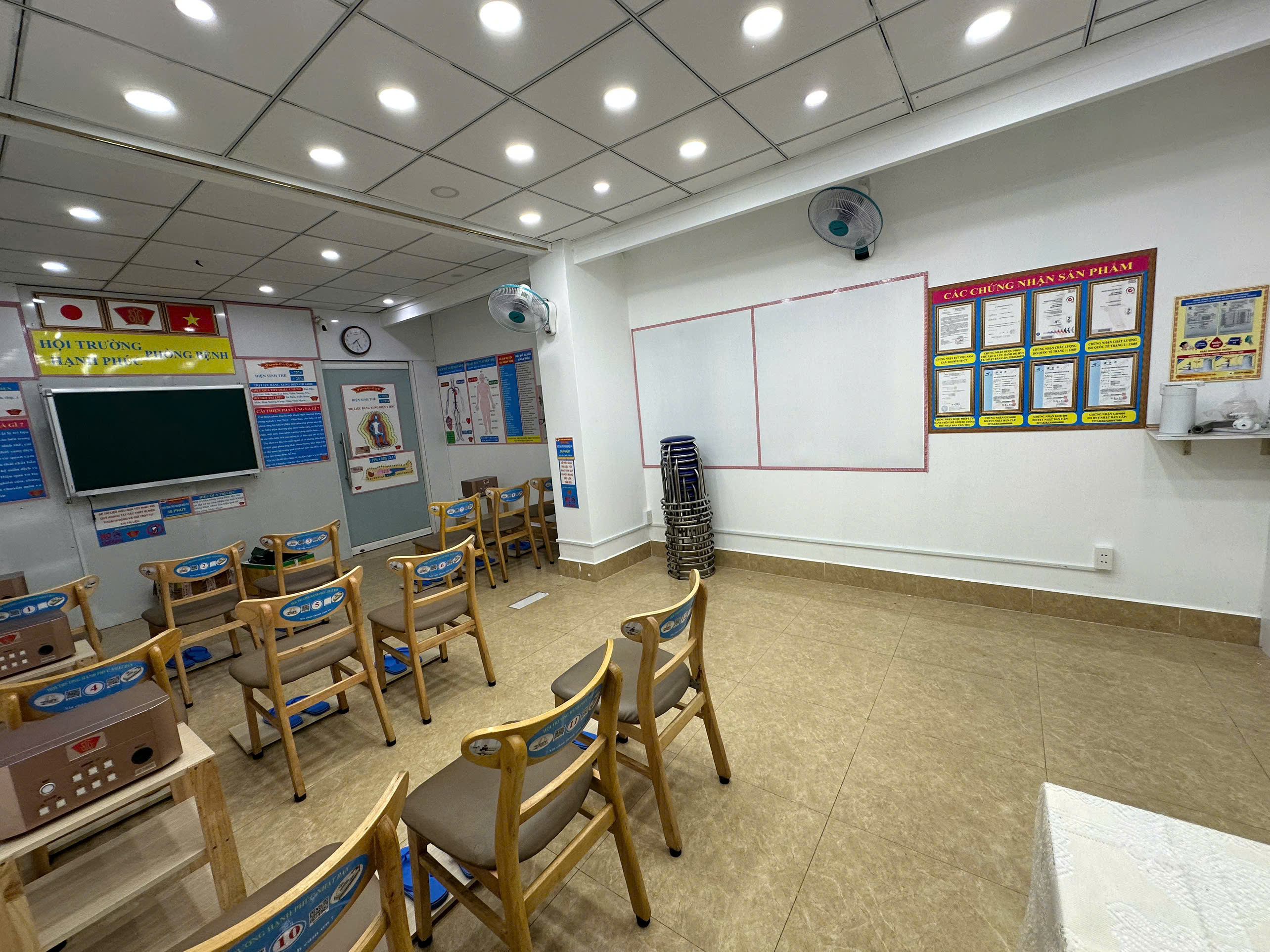 showroom hoi truong hanh phuc can tho 4
