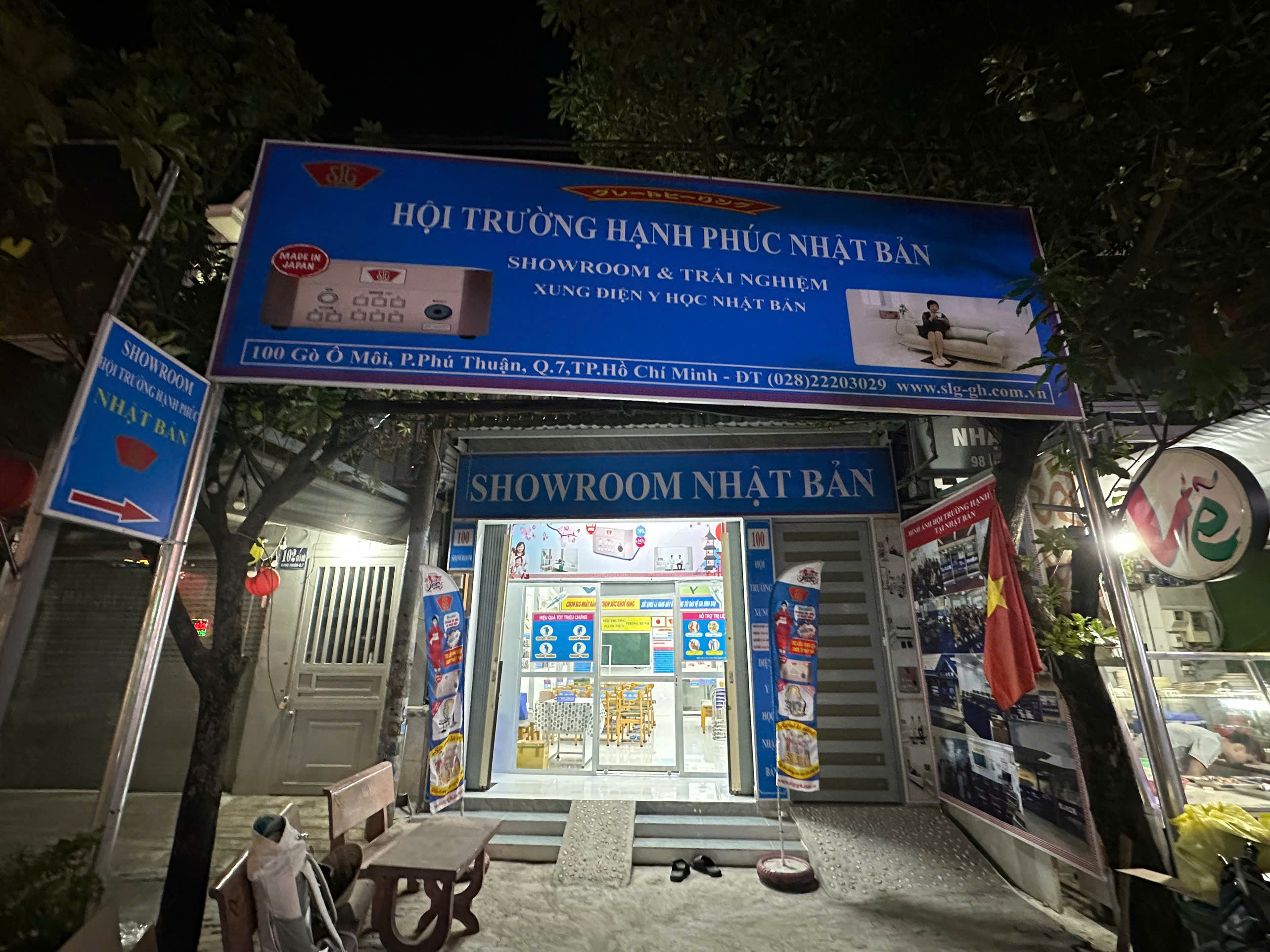 Showroom Hoi Truong Hanh Phuc Quan 7