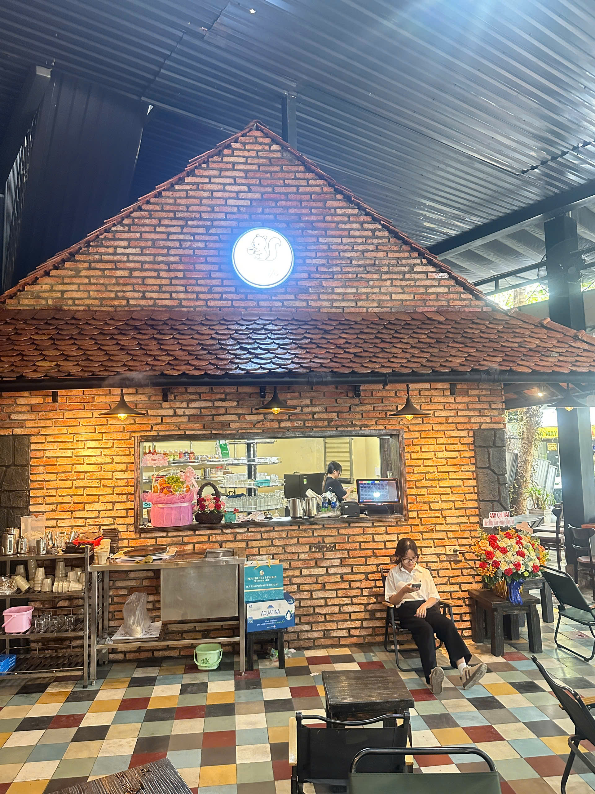 soc coffee tan phu chill